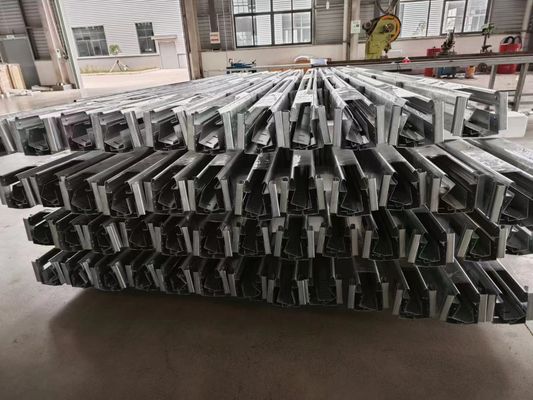 주문 고품질의 구간 차고 문 견고하고 오래 지속 online manufacture