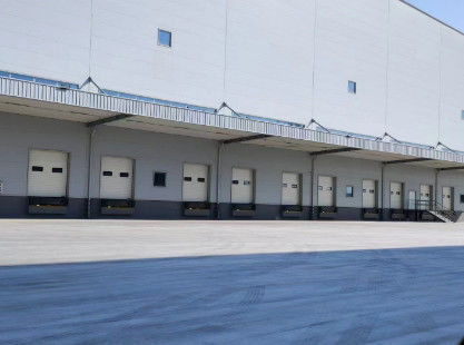ISO 9001 회색 수압 도크 레벨러 6800kg 트럭 레벨 로딩 도크