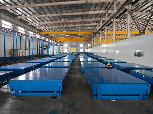 ISO 9001 회색 수압 도크 레벨러 6800kg 트럭 레벨 로딩 도크