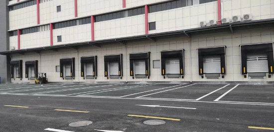 가혹 한 환경 에 적합 한 내구성 있는 바람 에 저항 하는 차고 문